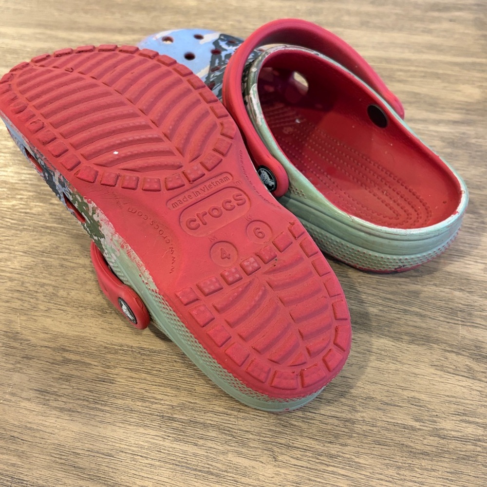 crocs - Picture 3 of 3